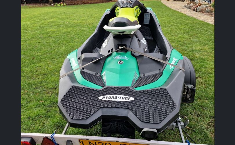 Sea-Doo Spark Trixx 3UP 90 HP-kuva-3